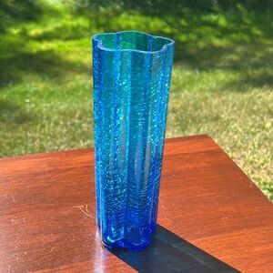 VTG Swedish Jewel Blue Dopamine Decor Crackle Glass Flower Shaped 8" Tall Vase